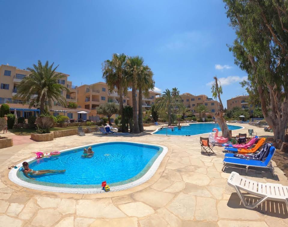 Timeless Cyprus Appartement Paphos Buitenkant foto