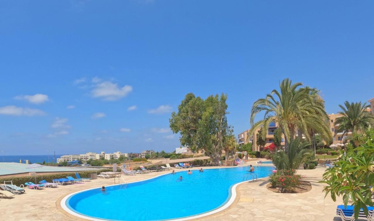 Timeless Cyprus Appartement Paphos Buitenkant foto