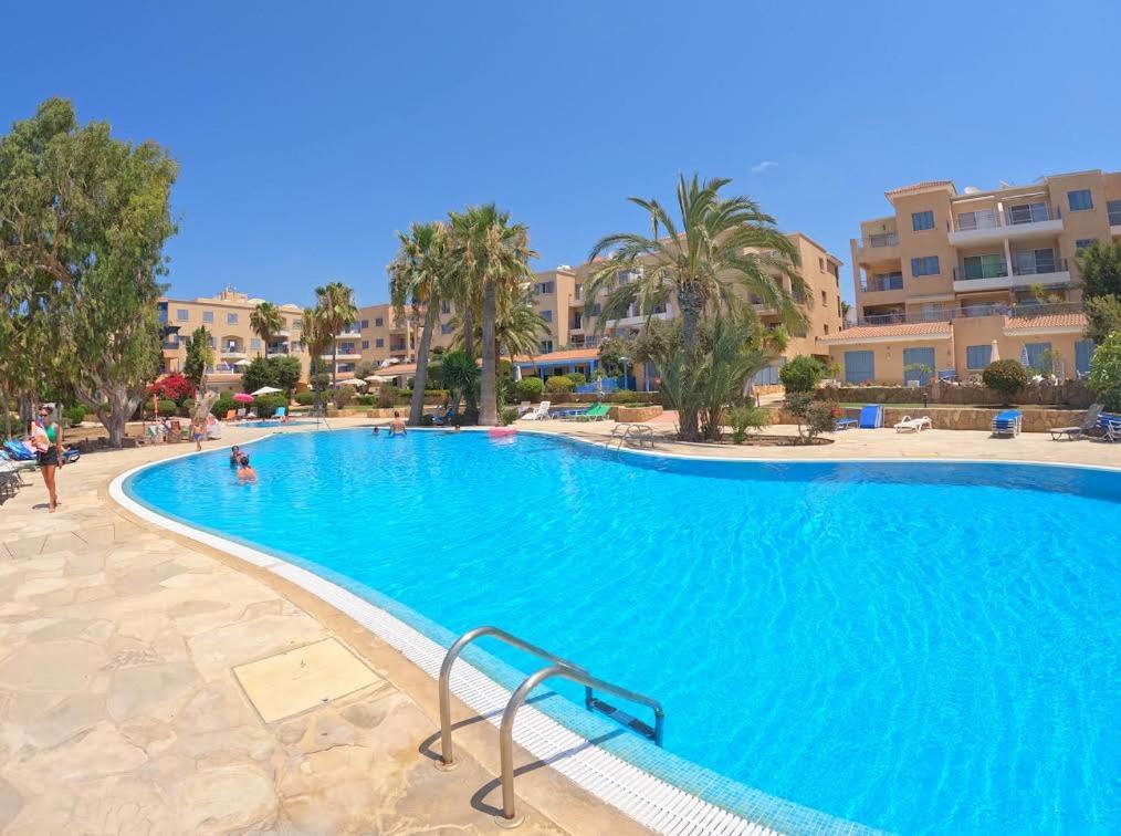 Timeless Cyprus Appartement Paphos Buitenkant foto